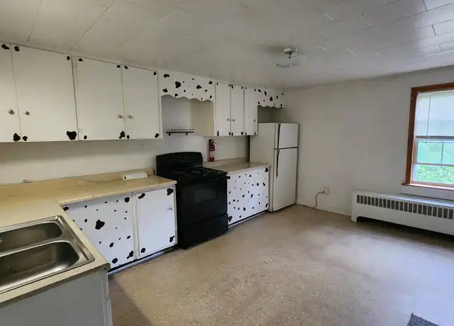 Property at 702 Don St Unit 1, Houtzdale, PA, 16651, 2 beds, 1 bath, [object Object]