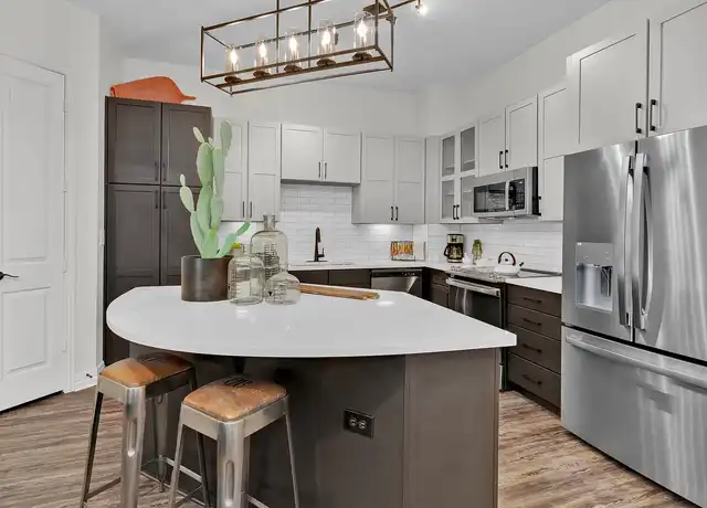 Property at Gables Villa Rosa - 2650 Cedar Springs Rd, Dallas, TX, 75201, 1 bed, 1-1.5 bath, [object Object]