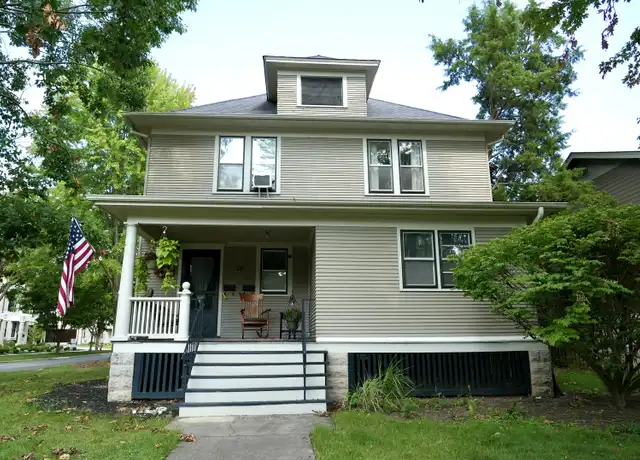 Property at 28 N Wright St Unit 2, Naperville, IL, 60540, 2 beds, 1 bath, [object Object]