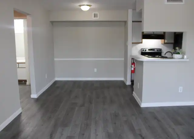 Property at 98 Isaacks Rd Unit 306, Humble, TX, 77338, 1 bed, 1 bath, [object Object]