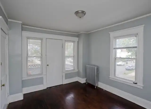 Property at 146 Kensington Ave Unit 2L, Springfield, MA, 01108, 2 beds, 1 bath, [object Object]