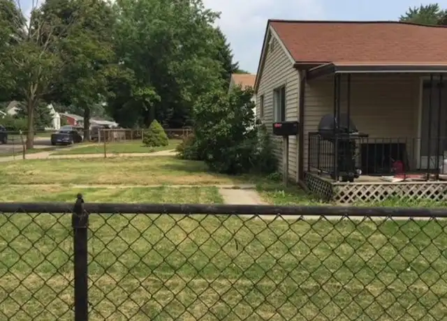 Property at 23704 Cayuga Ave, Hazel Park, MI, 48030, 2 beds, 1 bath, [object Object]