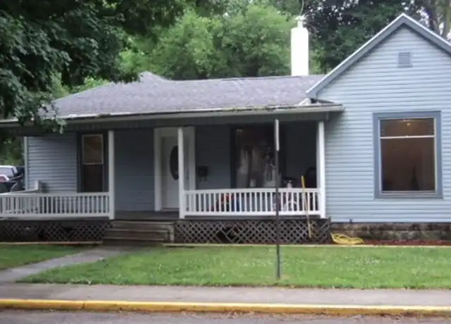 Property at 215 N Fort Wayne Ave, Warsaw, IN, 46580, 4 beds, 1 bath, [object Object]