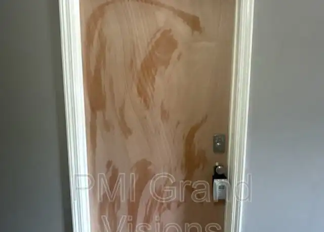 Property at 24 W Buchanan Ave Unit 13, Charleston, IL, 61920, 1 bed, 1 bath, [object Object]