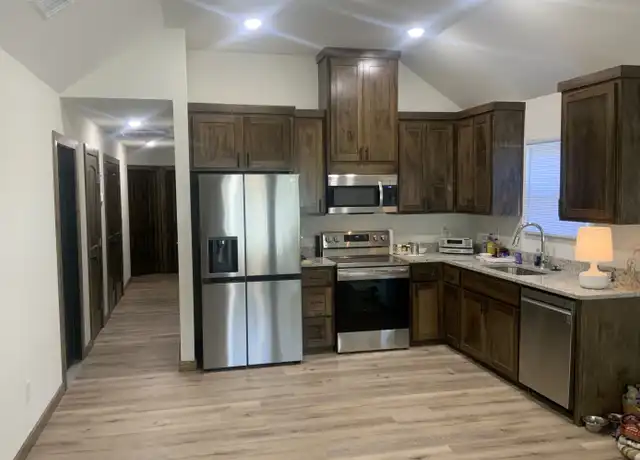 Property at 305 Isabella St, Mineola, TX, 75773, 3 beds, 2 baths, [object Object]