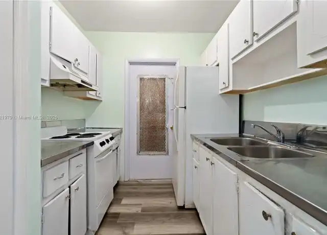 Property at 1420 Atlantic Shores Blvd #340, Hallandale Beach, FL, 33009, 1 bed, 1 bath, [object Object]