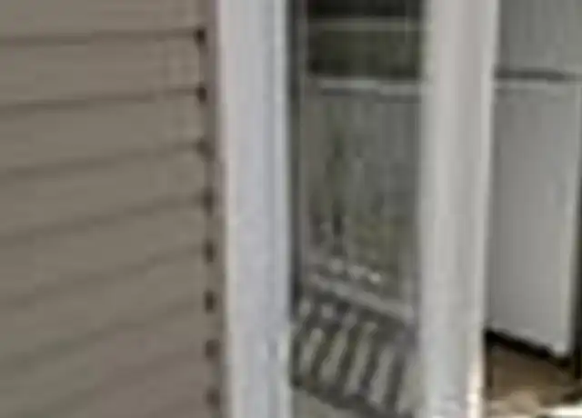 Property at 11301 Breeze Cir Unit 302, Louisville, KY, 40272, 2 beds, 2 baths, [object Object]