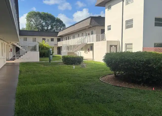 Property at 8601 SW 94th St Unit 103W, Miami, FL, 33156, 2 beds, 1 bath, [object Object]