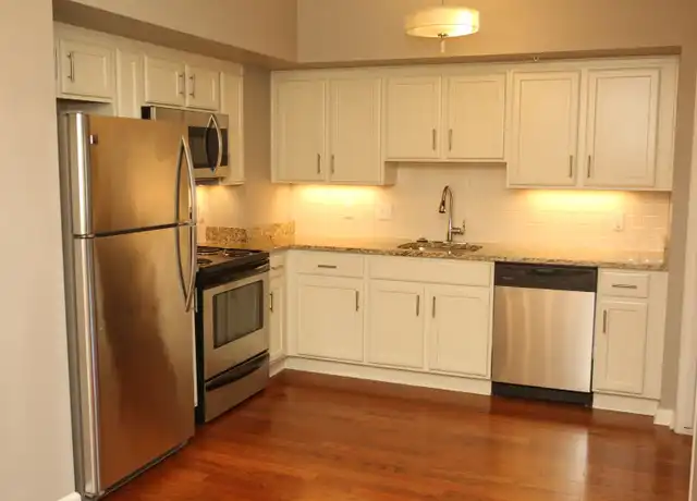 Property at 459 Locust Ave Apt 305, Charlottesville, VA, 22902, 1 bed, 1 bath, [object Object]