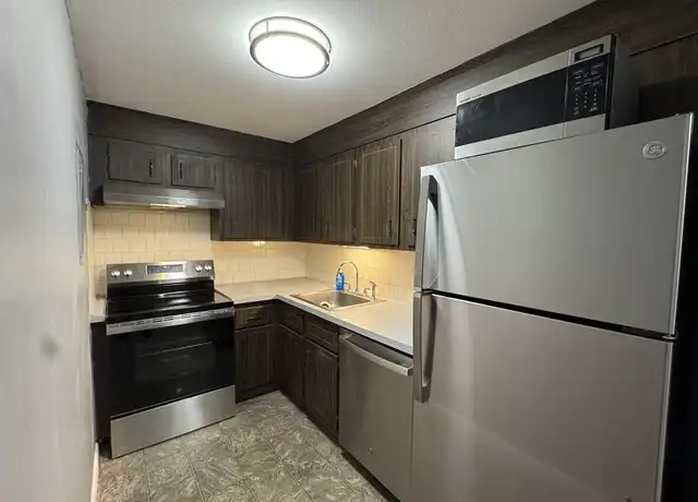 Property at 96 Richardson Rd Unit B25, North Chelmsford, MA, 01863, 1 bed, 1 bath, [object Object]