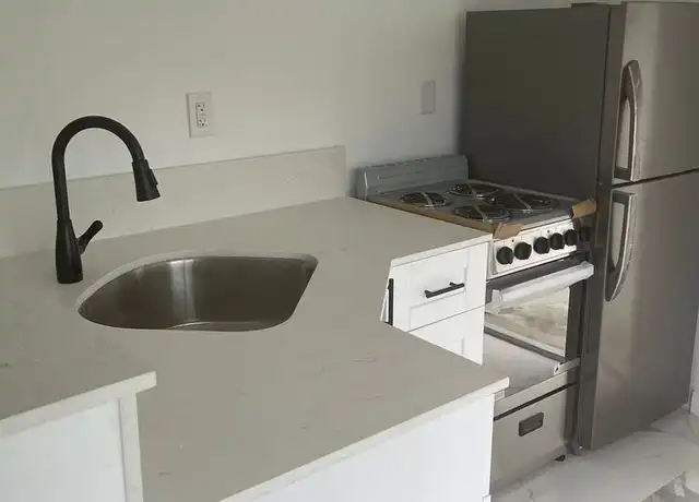 Property at 6097 Rodman St Unit 2, Hollywood, FL, 33023, 1 bed, 1 bath, [object Object]