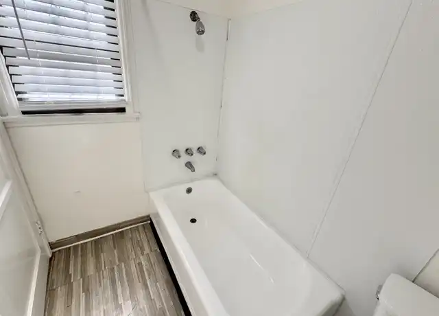 Property at 1516 W 99th St, Los Angeles, CA, 90047, 1 bed, 1 bath, [object Object]
