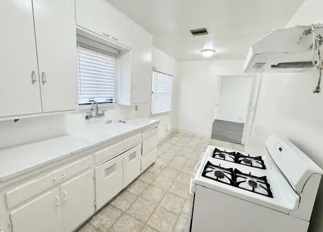 Property at 1516 W 99th St, Los Angeles, CA, 90047, 1 bed, 1 bath, [object Object]