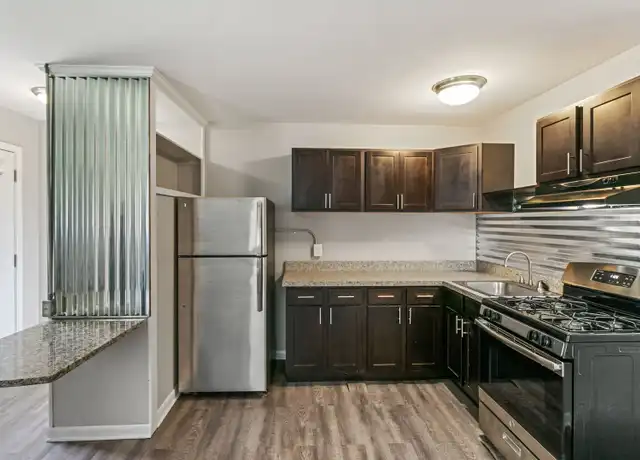 Property at 2005 Crooks Rd, Royal Oak, MI, 48073, 2 beds, 1 bath, [object Object]