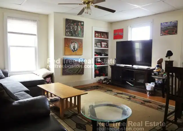 Property at 45 Franklin St Unit 2, Somerville, MA, 02145, 3 beds, 1 bath, [object Object]