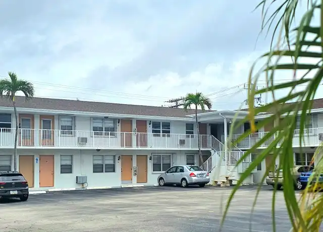 Property at 810 Lake Shore Dr #29, West Palm Beach, FL, 33403, 2 beds, 1 bath, [object Object]
