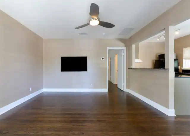 Property at 123 N Palmway, Lake Worth Beach, FL, 33460, 1 bed, 1 bath, [object Object]