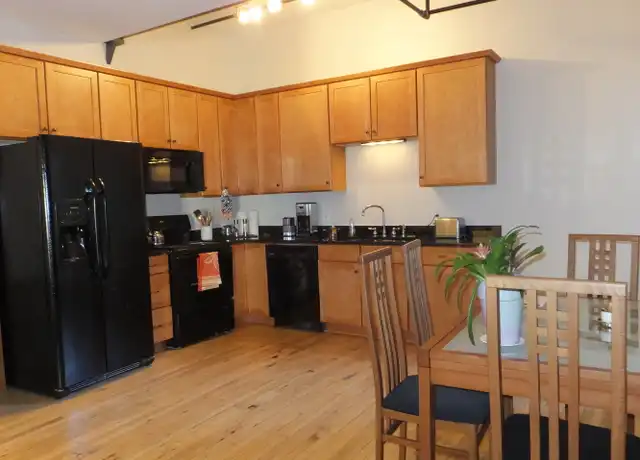 Property at 92 Hasell St Unit 308, Charleston, SC, 29401, 1 bed, 1 bath, [object Object]