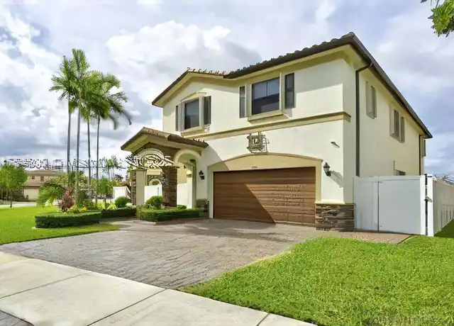 Property at 8618 W 33rd Ave, Hialeah, FL, 33018, 5 beds, 4.5 baths, [object Object]