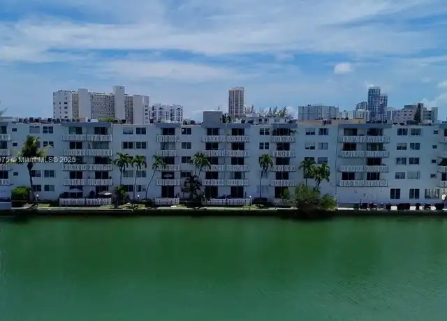 Property at 7900 Tatum Waterway Dr #508, Miami Beach, FL, 33141, 1 bed, 1.5 baths, [object Object]