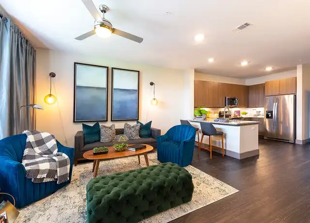 Property at Windsor Shepherd - 611 Shepherd Dr, Houston, TX, 77007, 1 bed, 1 bath, [object Object]