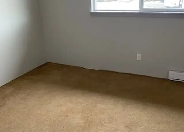 Property at 389 NE 10th St Unit 13, Madras, OR, 97741, 3 beds, 1.5 baths, [object Object]