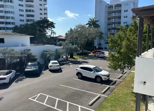 Property at 300 Sunset Dr Unit 9, Fort Lauderdale, FL, 33301, 1 bed, 1 bath, [object Object]