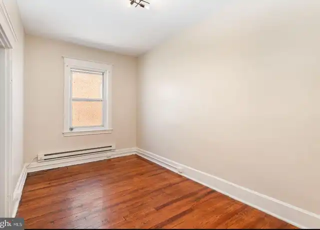 Property at 32 W High St Apt 301, Carlisle, PA, 17013, 1 bed, 1 bath, [object Object]