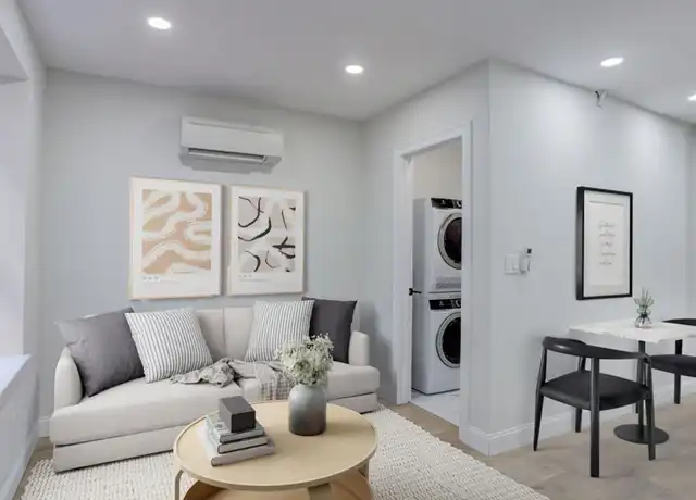 Property at 15-19 Bartlett Pl Unit 2, Boston, MA, 02113, 2 beds, 1 bath, [object Object]
