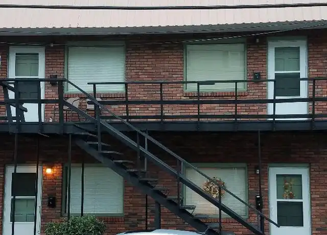 Property at 1111 Marshall St, McMechen, WV, 26040, 1 bed, 1 bath, [object Object]