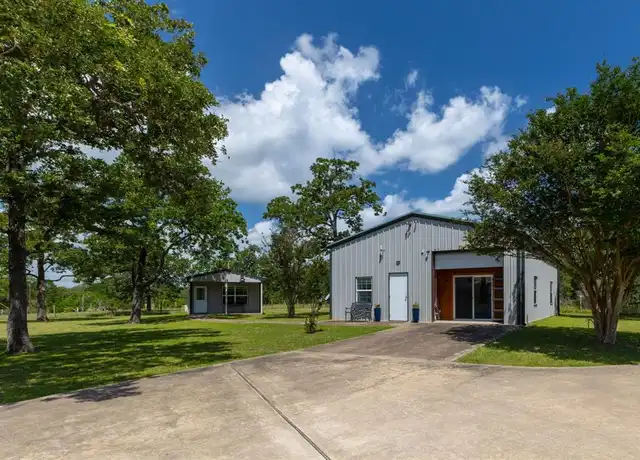 Property at 1072 Papenberg Ln, Columbus, TX, 78934, 3 beds, 2 baths, [object Object]