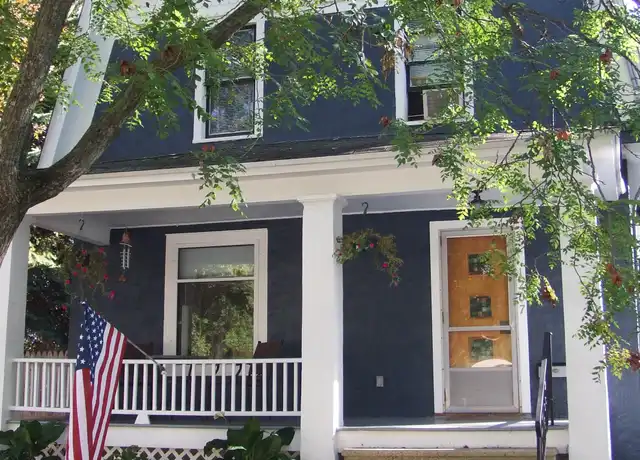 Property at 1207 W Lovell St, Kalamazoo, MI, 49006, 3 beds, 1 bath, [object Object]