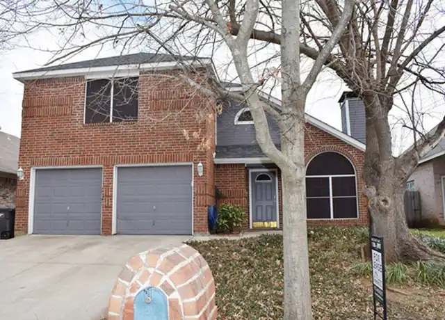Property at 513 Kelley Ct, Fort Worth, TX, 76120, 3 beds, 2 baths, [object Object]