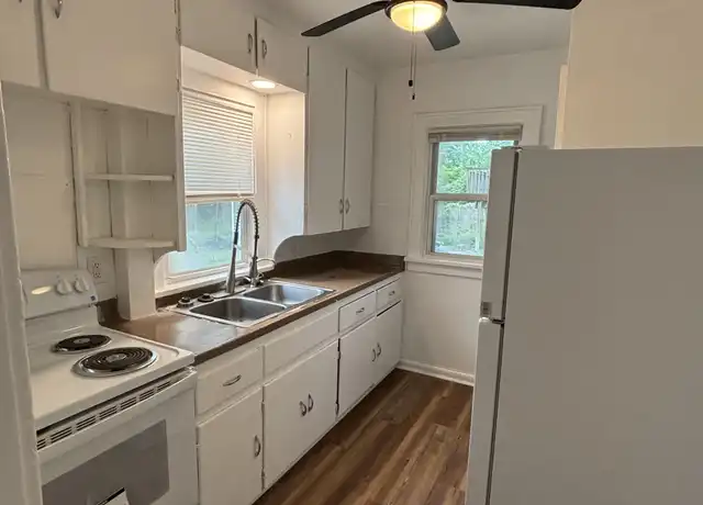 Property at 833 E North St, Lansing, MI, 48906, 2 beds, 1 bath, [object Object]