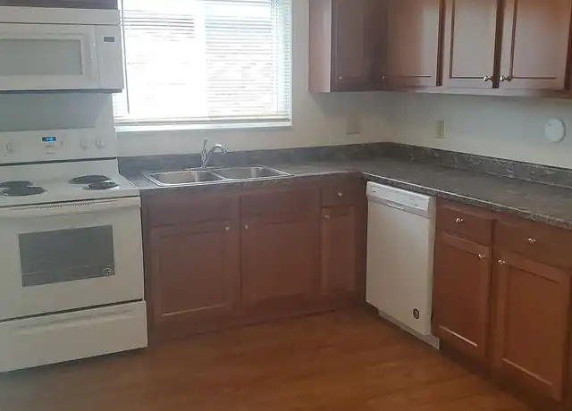 Property at Yorktowne Apartments - 5226 Lemay Ferry Rd, Saint Louis, MO, 63129, 1-2 bed, 1 bath, [object Object]