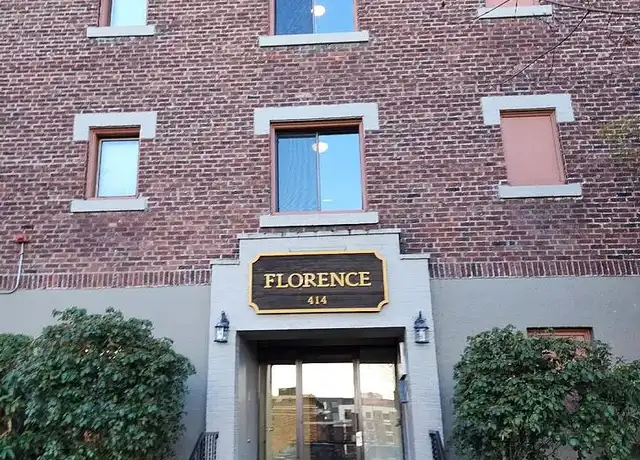 Property at Florence Apartments - 422 Tacoma Ave S, Tacoma, WA, 98402, 1 bed, 1 bath, [object Object]
