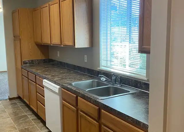 Property at 305 S 3rd St Unit A, Selah, WA, 98942, 3 beds, 2 baths, [object Object]