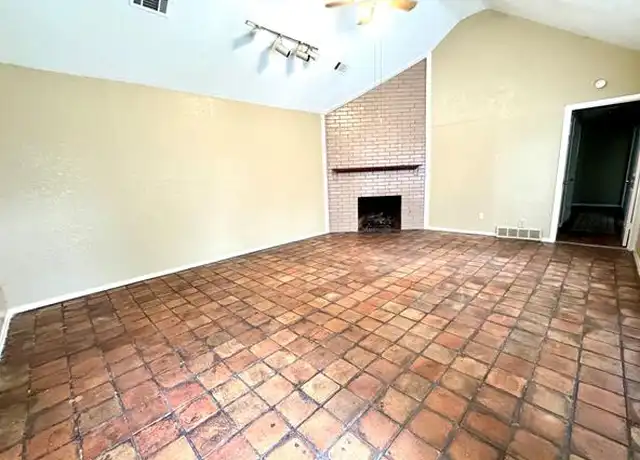Property at 13359 Kit Ln, Dallas, TX, 75240, 4 beds, 2 baths, [object Object]