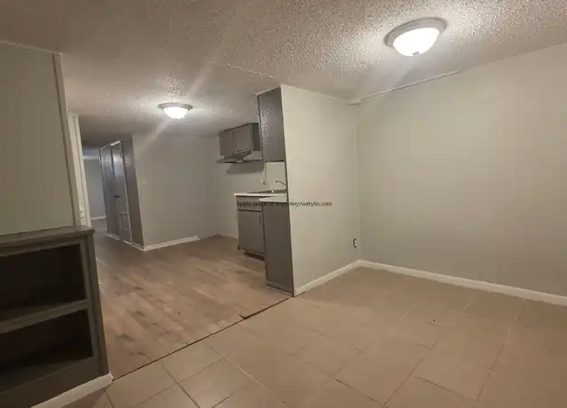Property at 419 N Main St, Independence, MO, 64050, 1 bed, 1 bath, [object Object]