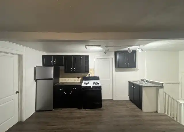 Property at 2304 Jefferson St, Muskegon, MI, 49444, 2 beds, 1 bath, [object Object]