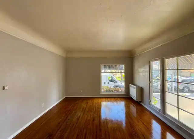 Property at 125 Granada Ave Unit A, Long Beach, CA, 90803, 2 beds, 1 bath, [object Object]