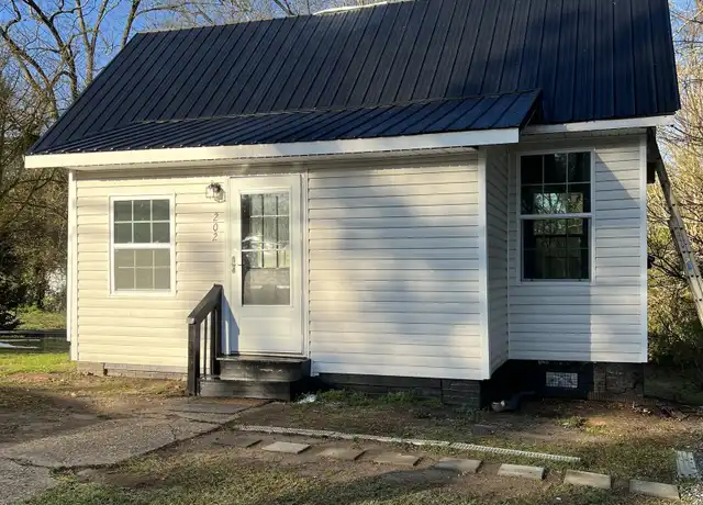 Property at 202 Granite St, Hogansville, GA, 30230, 1 bed, 1 bath, [object Object]