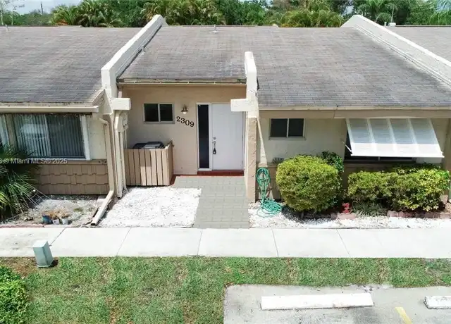 Property at 2309 N 37th Ave, Hollywood, FL, 33021, 3 beds, 2 baths, [object Object]