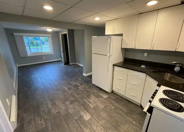 Property at 128 15th St, West Babylon, NY, 11704, 1 bed, 1 bath, [object Object]
