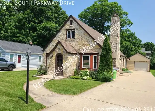 Property at 1300 S Parkway Dr, Brookfield, WI, 53005, 3 beds, 2 baths, [object Object]