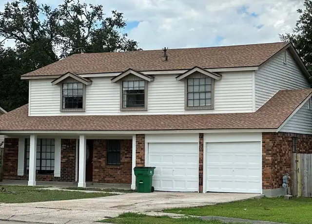 Property at 2027 Spanish Oaks Dr, Harvey, LA, 70058, 4 beds, 2.5 baths, [object Object]