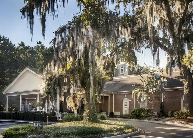Property at 231 W Montgomery Cross Rd Unit 1, Savannah, GA, 31406, 1 bed, 1 bath, [object Object]