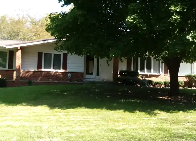 Property at 920 Knottingham Dr, Ottawa, IL, 61350, 4 beds, 3 baths, [object Object]