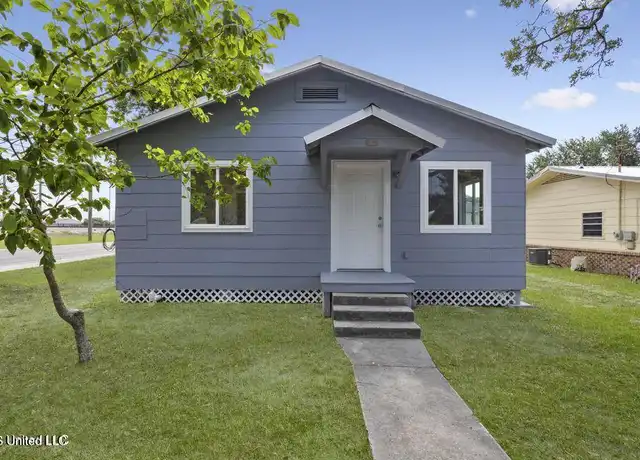 Property at 190 Saint Paul St, Biloxi, MS, 39530, 2 beds, 1 bath, [object Object]