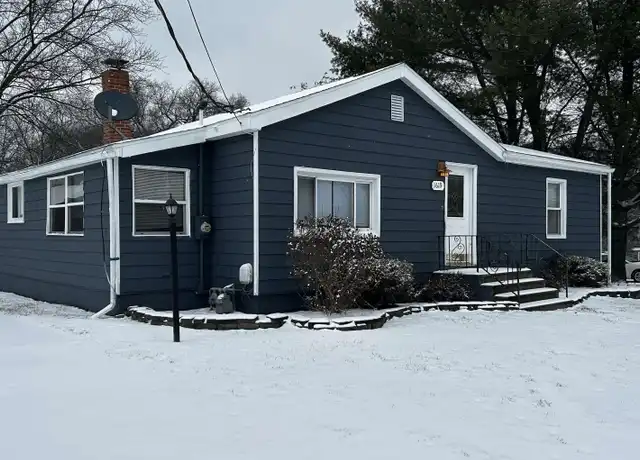 Property at 1619 N Arrow Ave, Peoria, IL, 61604, 3 beds, 1 bath, [object Object]